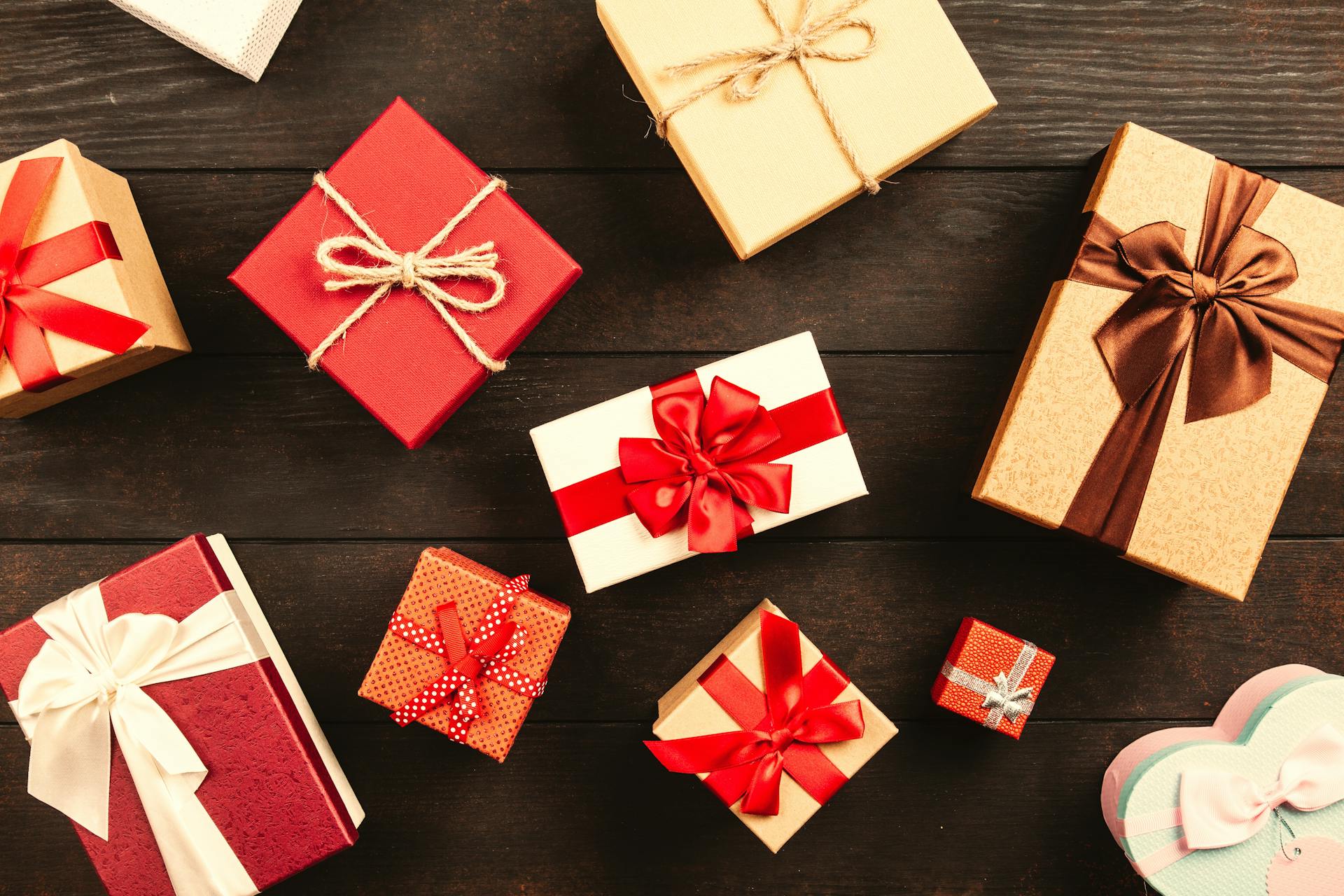 Beautiful festive gift hamper baskets with ribbons